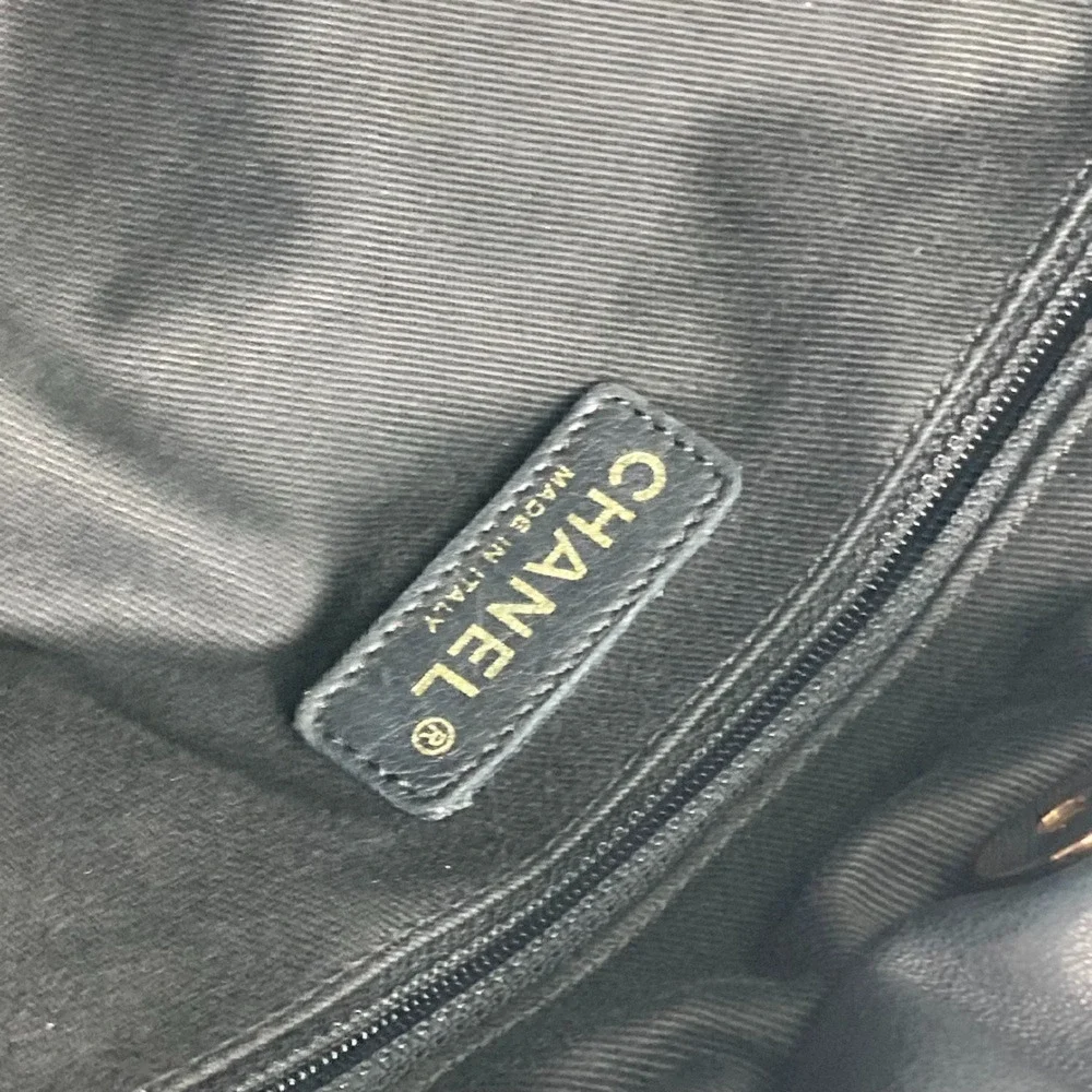 CHANEL Black Shoulder Bag